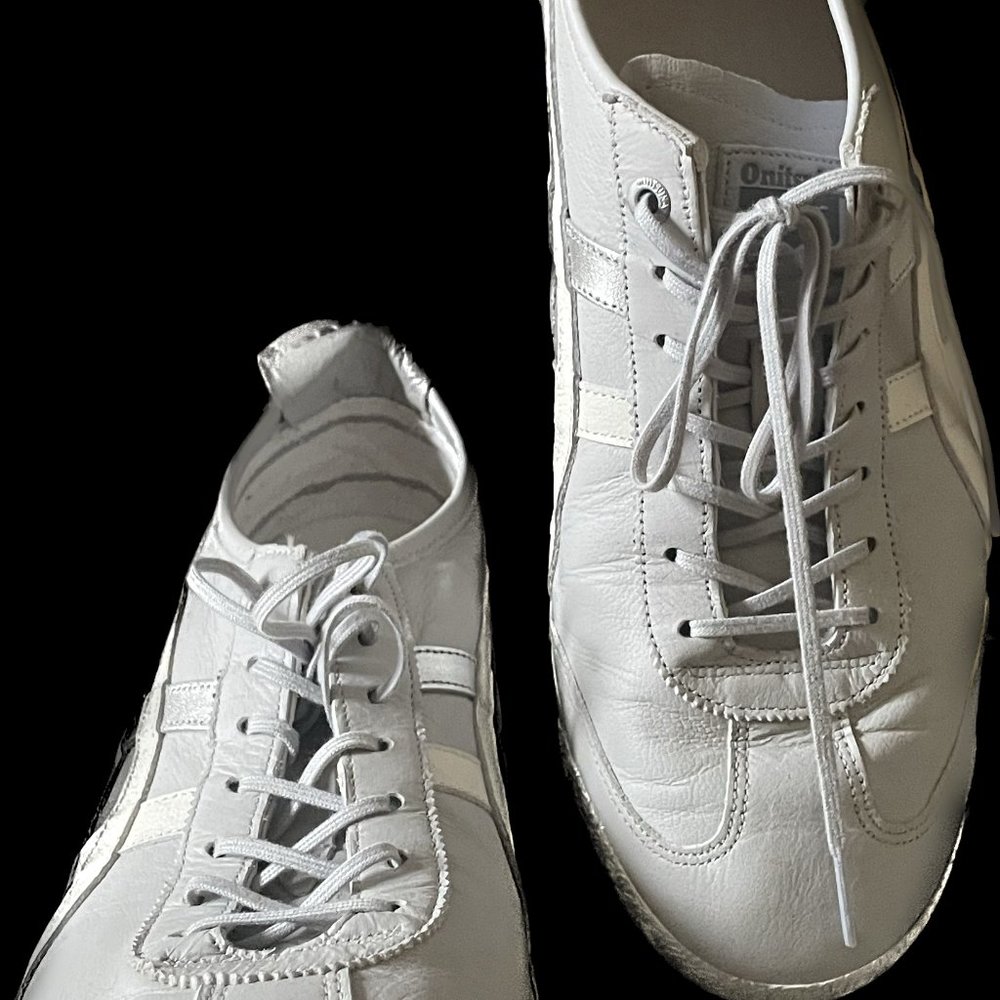 COPY - asics tiger onitsuka - Unisex - Size 9.5 women / 11 men